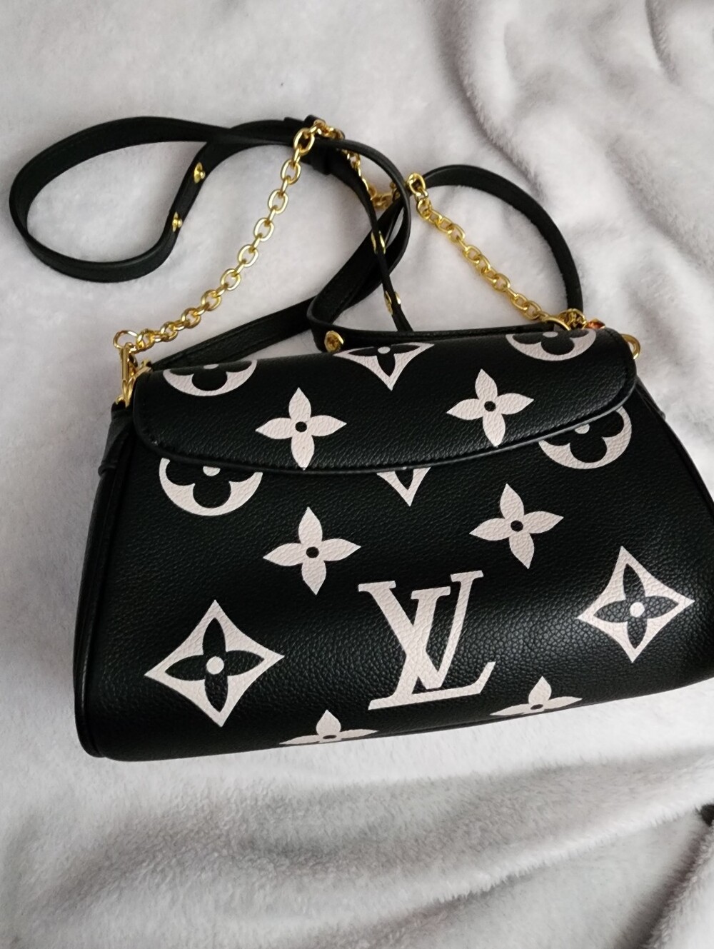Fashion Bag - Picture 2 of 4